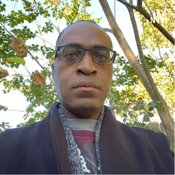 Podcastlife with Writer Carlton Holden